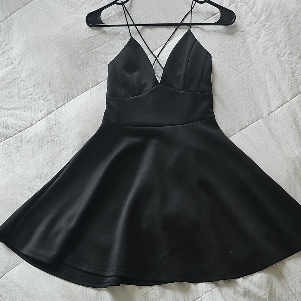 Elegant Black Sleeveless Dress